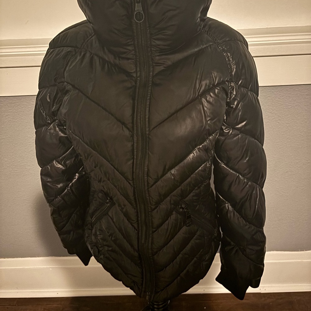 Guess Women's Black Chevron Puffer Jacket